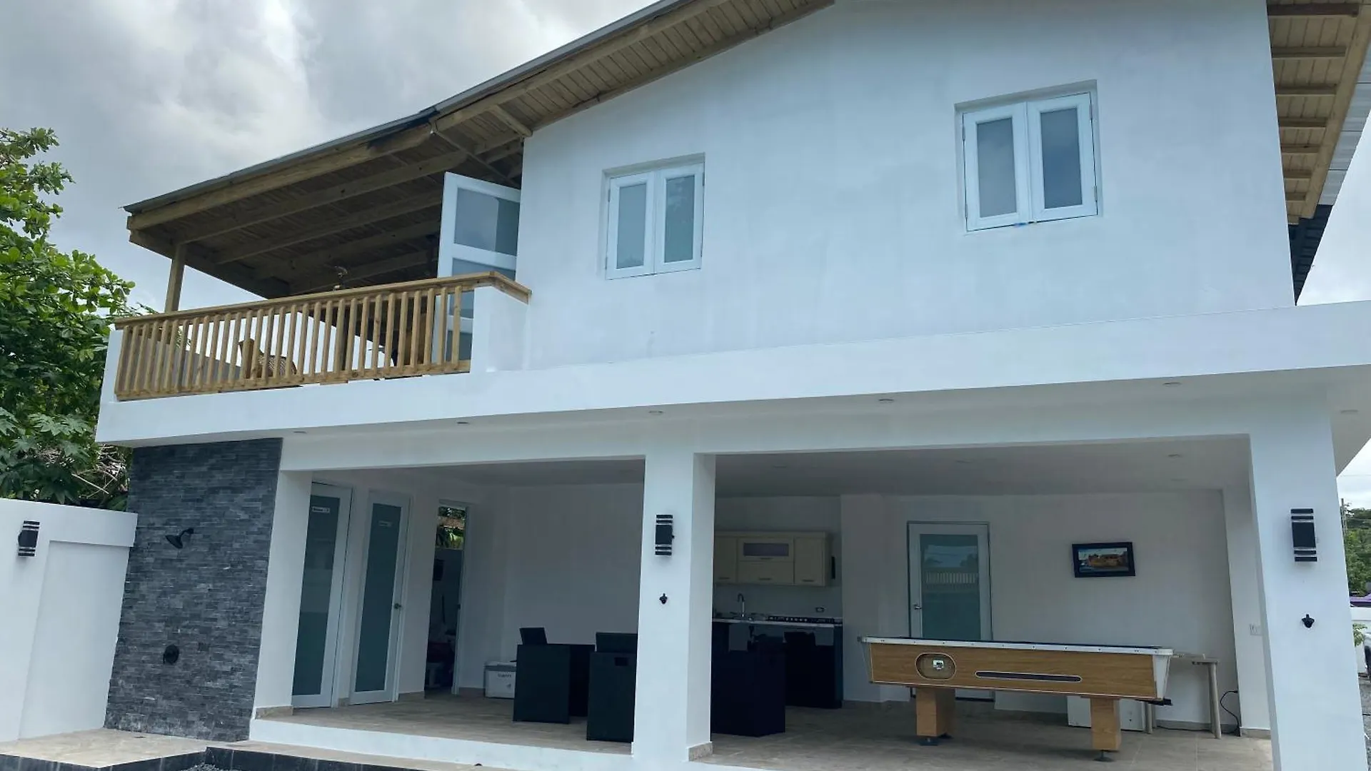 Apartment Modern Beach Retreat: 1-Bed Apt At Villa Iris Luquillo